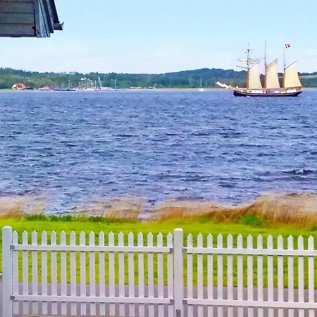 度假居 Seaside Retreat In Hvalpsund-by Traum Farsø